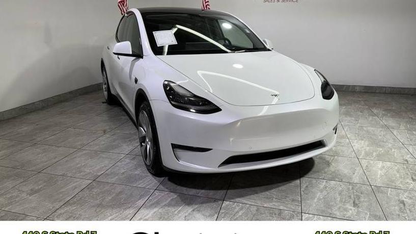 TESLA MODEL Y 2022 7SAYGAEE0NF363564 image